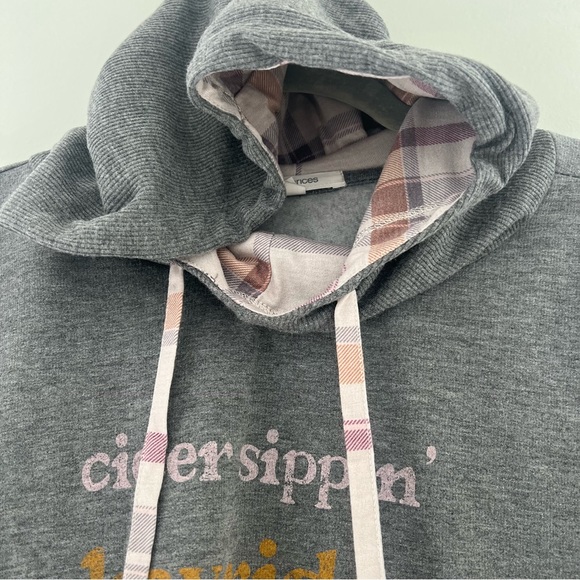 Maurice’s OX Gray Hoodie with Autumn/Fall - Picture 5 of 7